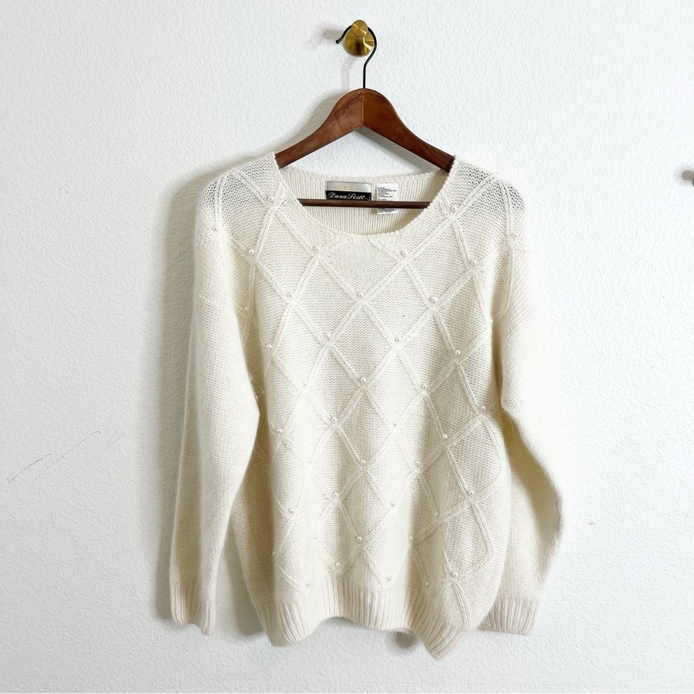 Vintage Cream with Pearl Detail Lambswool and Angora blend Sweater Large - Picture 7 of 8